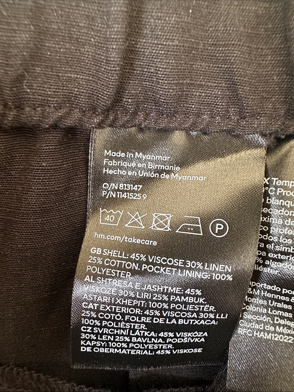 H&M Black High-Waist Pleated Trousers - Picture 7 of 7